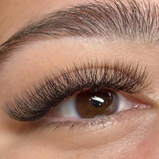 Extensiones de Pestañas Híbridas