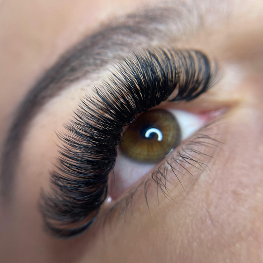 Extensiones de Pestañas Volumen